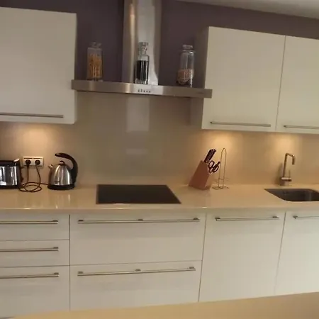 Pass The Keys Espectacular Penthouse Con Jacuzzi Privado Marbella