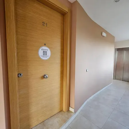 Pass The Keys Espectacular Penthouse Con Jacuzzi Privado Marbella